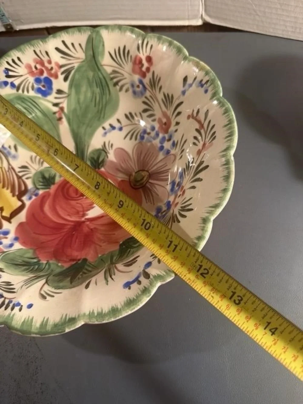 Nove Rose Hand Painted Italian Majolica Serving Bowl 11.5”